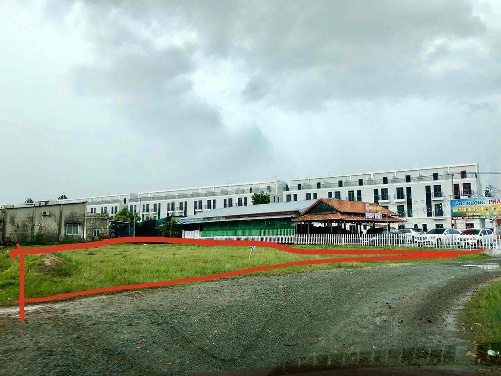 Đất vàng, cách Vinhome Green City 200m