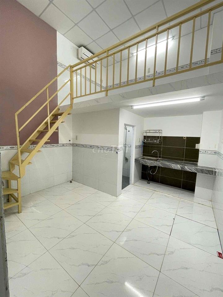 9B - TRỌ CHỊ MAI XUÂN HỒNG