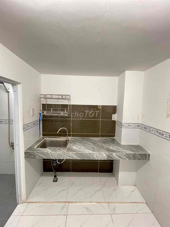9B - TRỌ CHỊ MAI XUÂN HỒNG