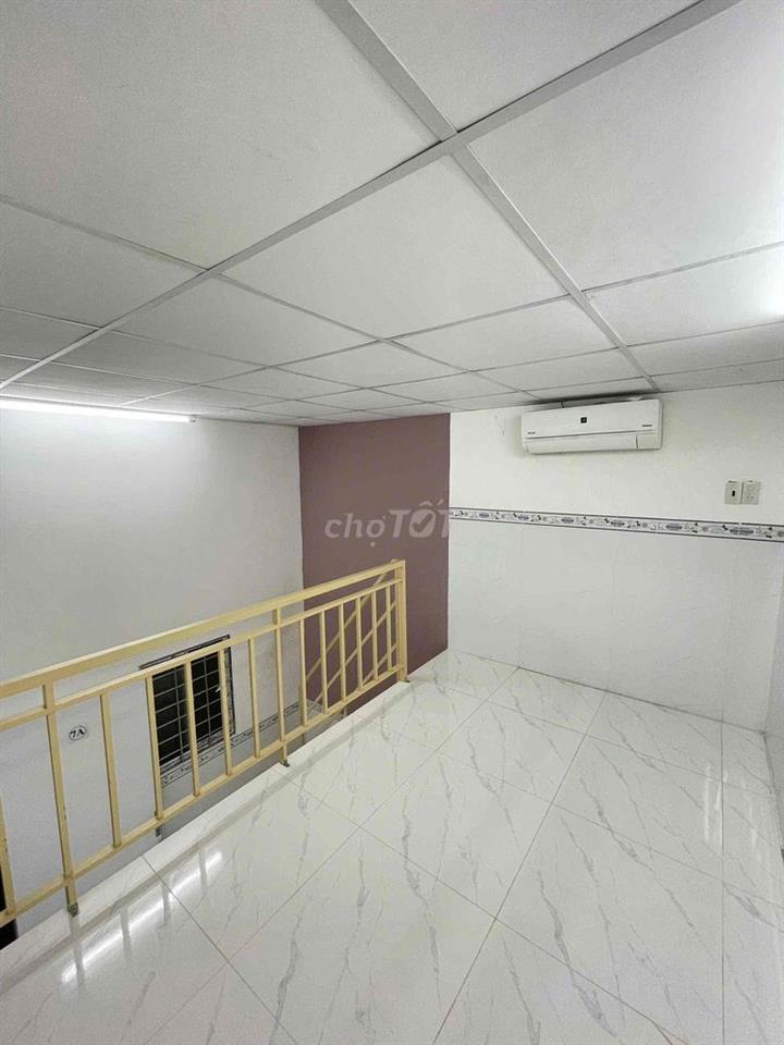9B - TRỌ CHỊ MAI XUÂN HỒNG