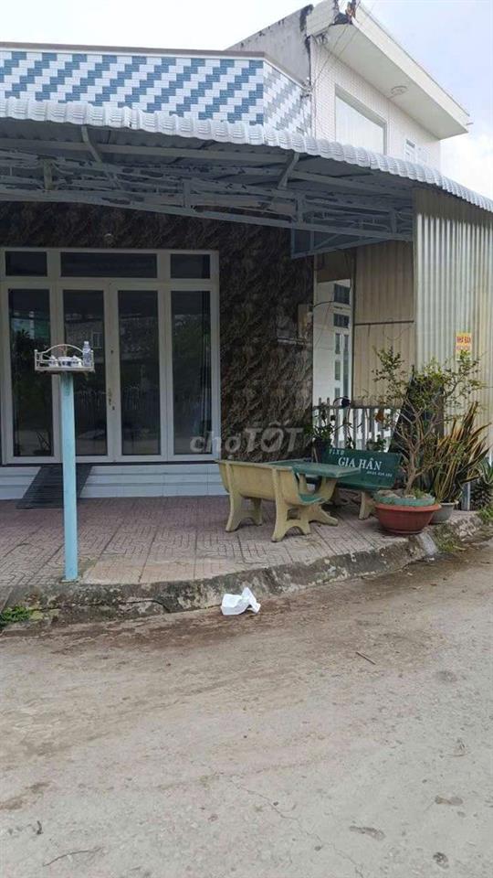 cần bán gấp căn nhà hai mặt tiền góc 