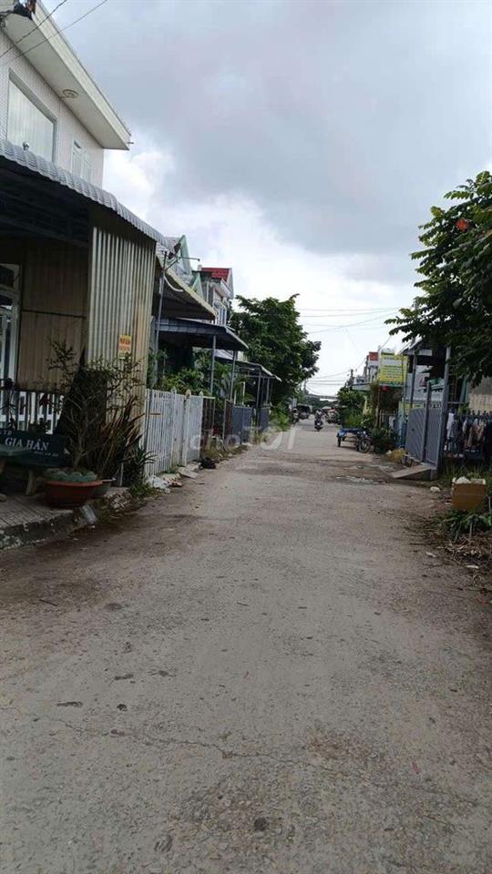cần bán gấp căn nhà hai mặt tiền góc 