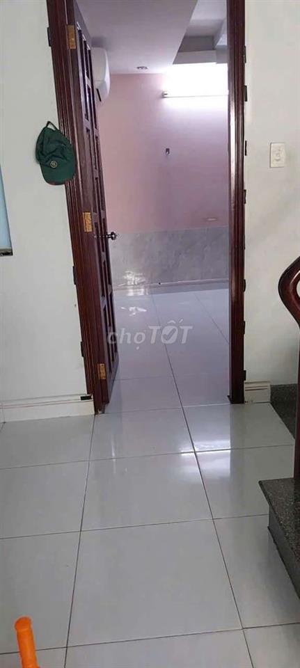 Cho thuê 1 phòng lầu 1