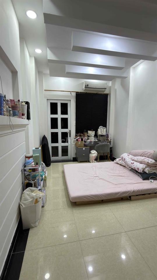 PHÒNG BAN CÔNG LỚN PHÚ NHUẬN