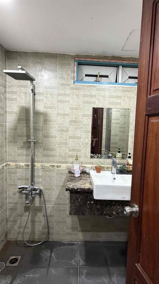 PHÒNG CÓ BAN CÔNG LỚN