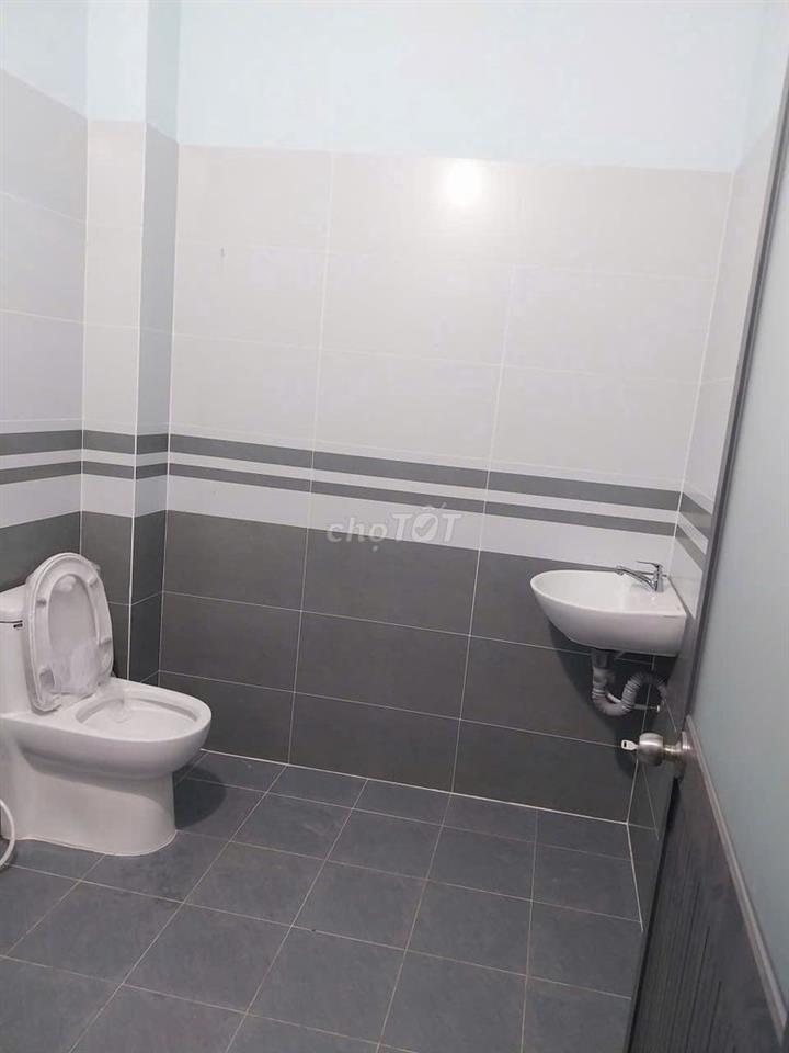 Chính chủ cần cho thuê nhà mới xây mặt tiền đường Hương lộ 80B