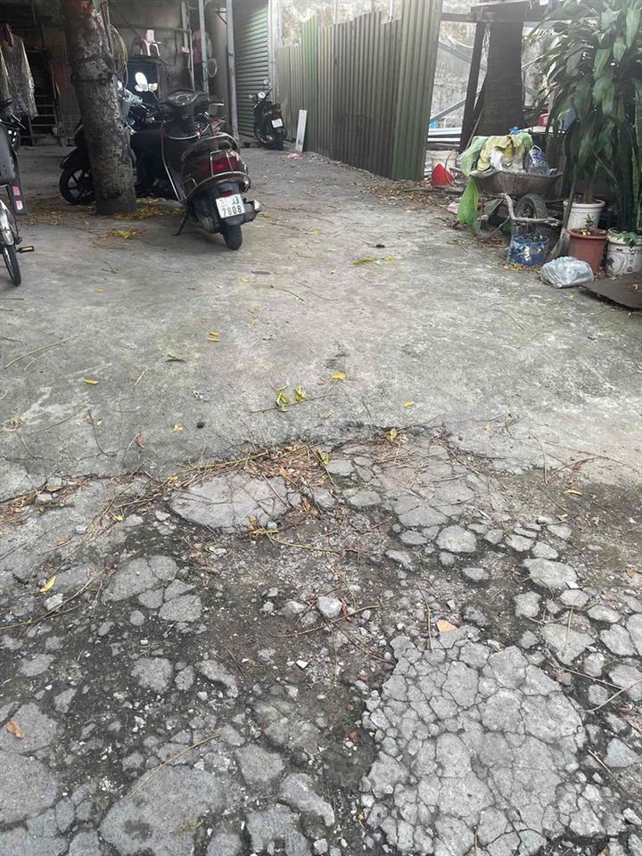 Mình có mảnh đất cần bán,vị trí đẹp cách đường oto
