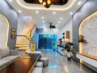 Bán nhà Ngộp Bank – đường Nguyễn Duy Trinh –2ty450 – 1T2L sân thượng