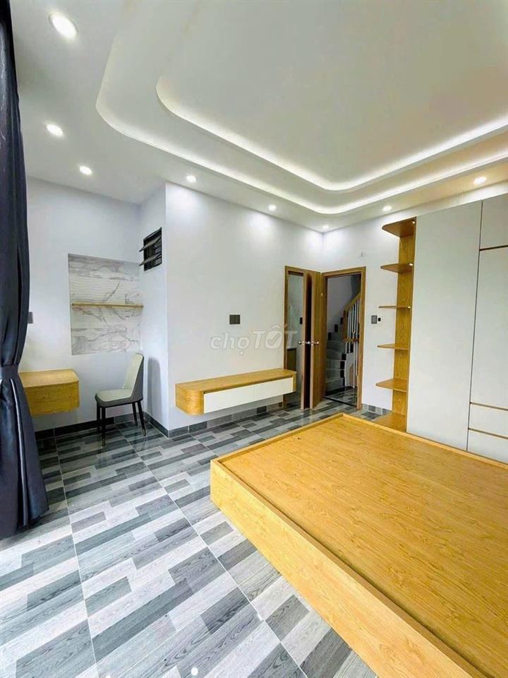 Bán nhà Ngộp Bank – đường Nguyễn Duy Trinh –2ty450 – 1T2L sân thượng