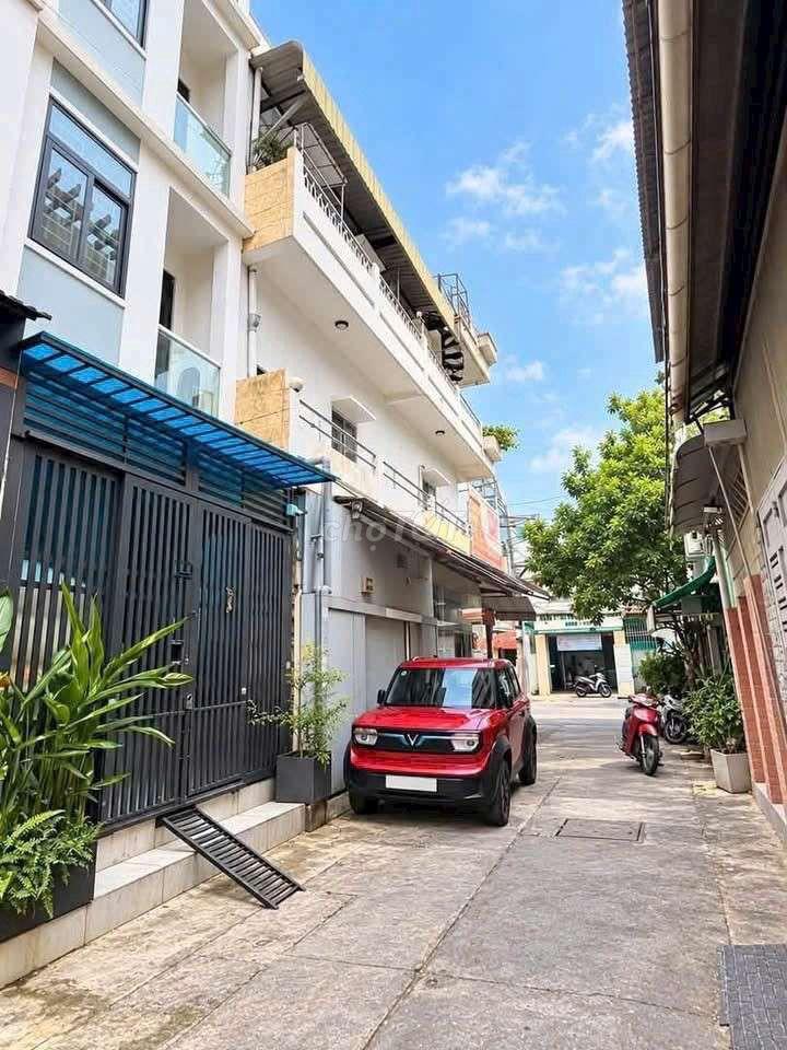 Nhà Ngày Vòng Xoay Lê Đại Hành - Bình Thới 4Tầng