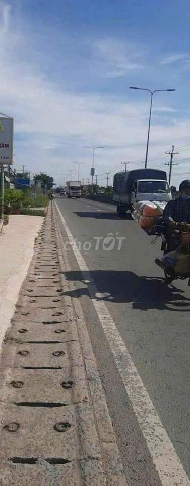 cho thuê nhà nguyên căn mặt tiền lộ nhựa lớn TL 830 gần kcn thịnh phát