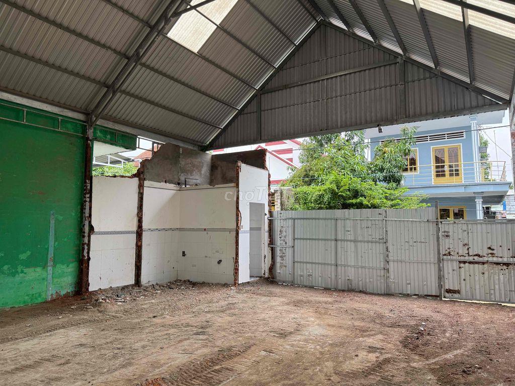 cho thuê mặt bằng 2 mặt tiền