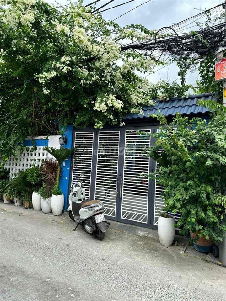 Mình cần bán nhà tại Hooc Môn xã Đông Thạnh(Thới Tam Thôn cũ)