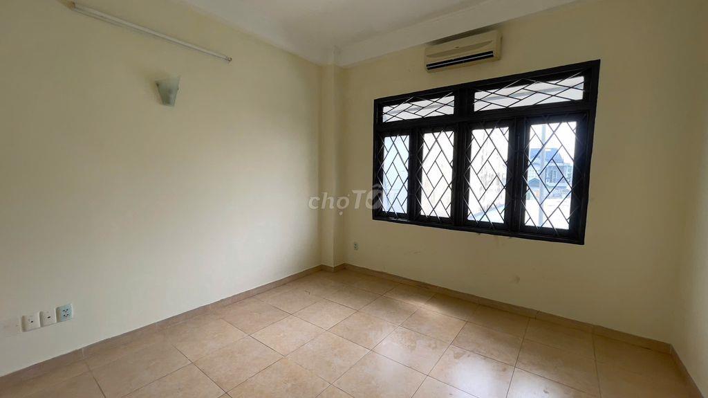 Nhà mặt tiền , chợ Hiệp Bình Chánh Thủ Đức