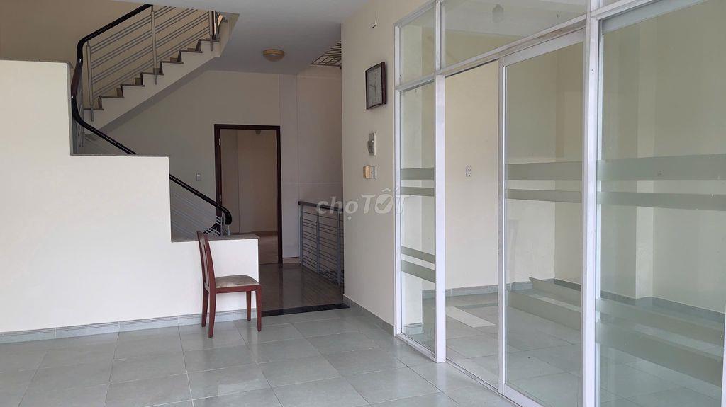 Nhà mặt tiền , chợ Hiệp Bình Chánh Thủ Đức