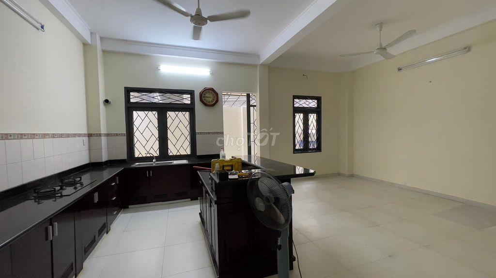 Nhà mặt tiền , chợ Hiệp Bình Chánh Thủ Đức