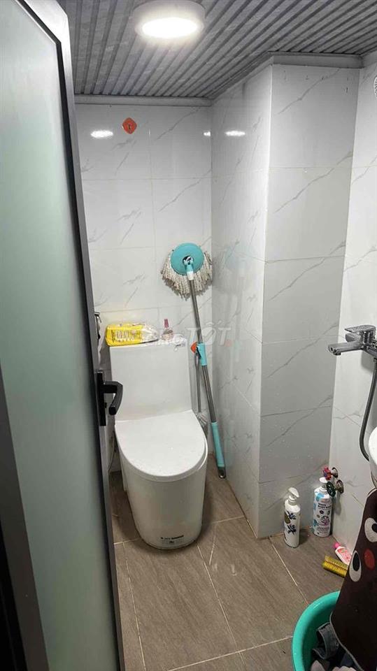 hiện đã có 3ng ở cần ghép thêm 1 bạn nữ nữa ,giá phòng 4tr2