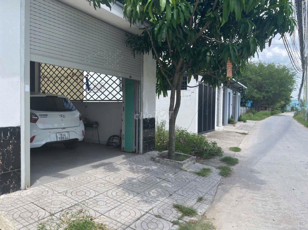 Cần bán gấp nhà cấp 4 đã hoàn công khu vực Đức Hoà Đông,Long An cũ