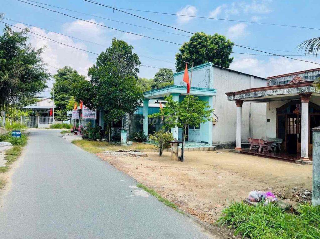 🔥🔥BÁN GẤP ĐẤT 600TRIỆU ,6*30(180m2) FULL THỔ CƯ, MT KINH DOANH, gần ch