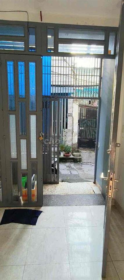 cho thuê nhà 1 trệt 1 lầu, phòng khách, bếp , 2 phòng  ngủ ,2 wc