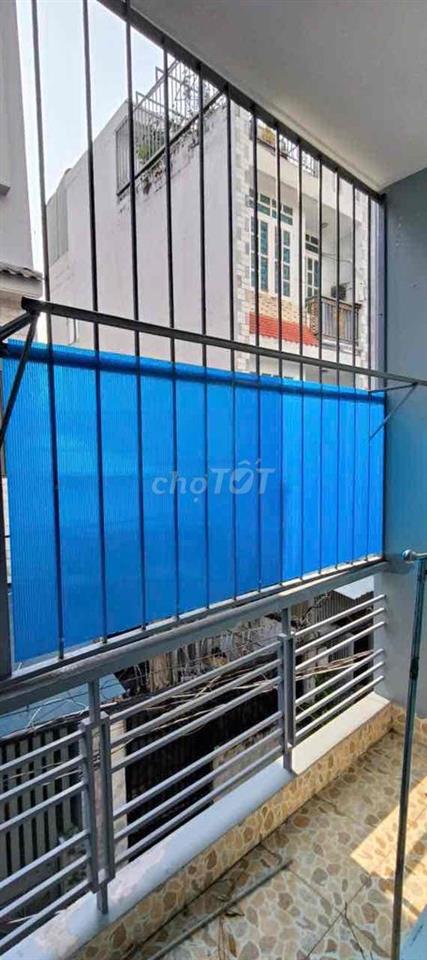 cho thuê nhà 1 trệt 1 lầu, phòng khách, bếp , 2 phòng  ngủ ,2 wc