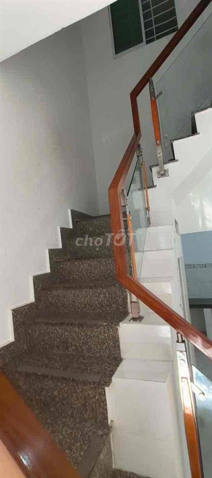 cho thuê nhà 1 trệt 1 lầu, phòng khách, bếp , 2 phòng  ngủ ,2 wc