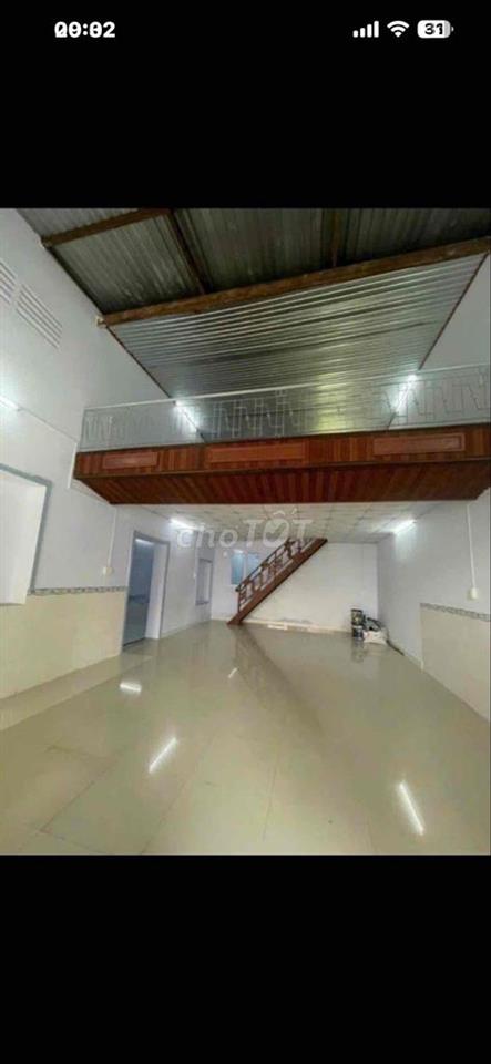 Bán nhà ngay chợ tam hà