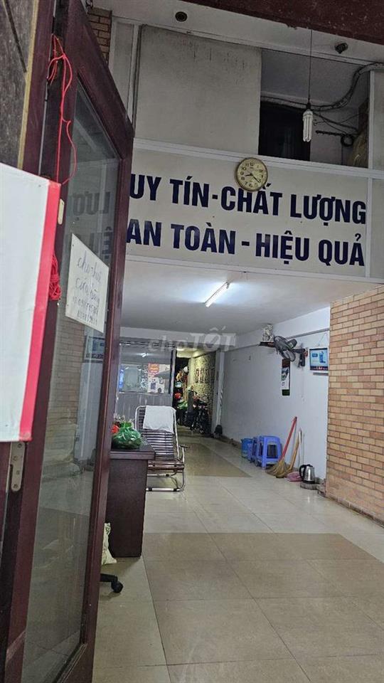 Cho thuê cửa hàng tầng 1 phố Trần Xuân Soạn