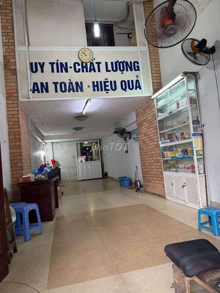 Cho thuê cửa hàng tầng 1 phố Trần Xuân Soạn