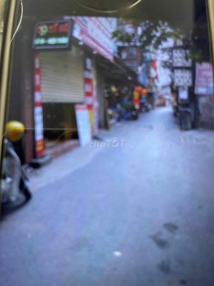 Nhà mặt phố 4 tầng cần cho thuê.