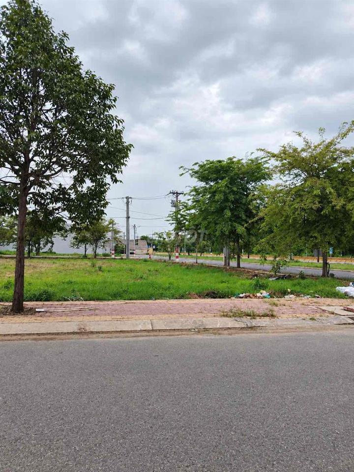 Cần ra nhanh đất Urban Dream Biên Hoà Đồng Nai DT 200m2 giá 5 tỷ 150