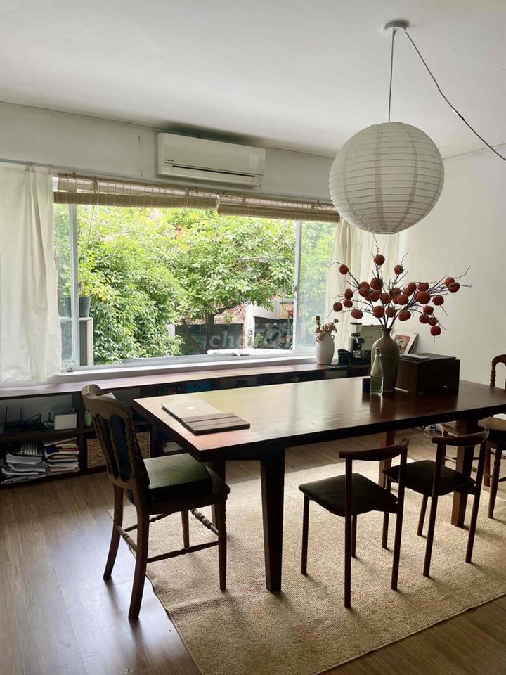 Cho thuê căn hộ studio rộng 40m2 xinh xắn, view cây xanh đẹp miễn chê