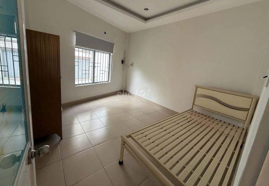Nhà riêng 1/Lữ Gia, Quận 11,2PN (89.6m2) đầy đủ nội thất, giá 9.5 tr