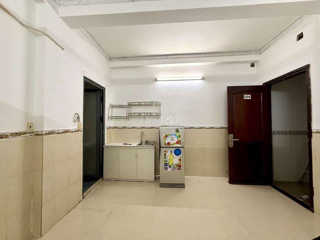 Phòng có gác 20m², đầy đủ nội thất – Lý Phục Man, 5 triệu/tháng