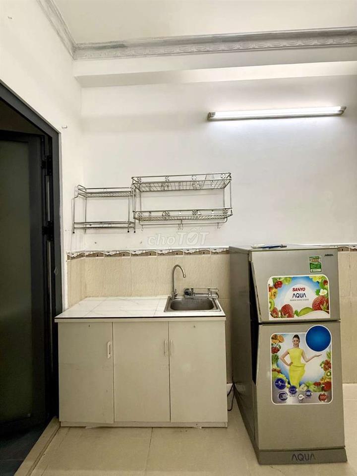 Phòng có gác 20m², đầy đủ nội thất – Lý Phục Man, 5 triệu/tháng