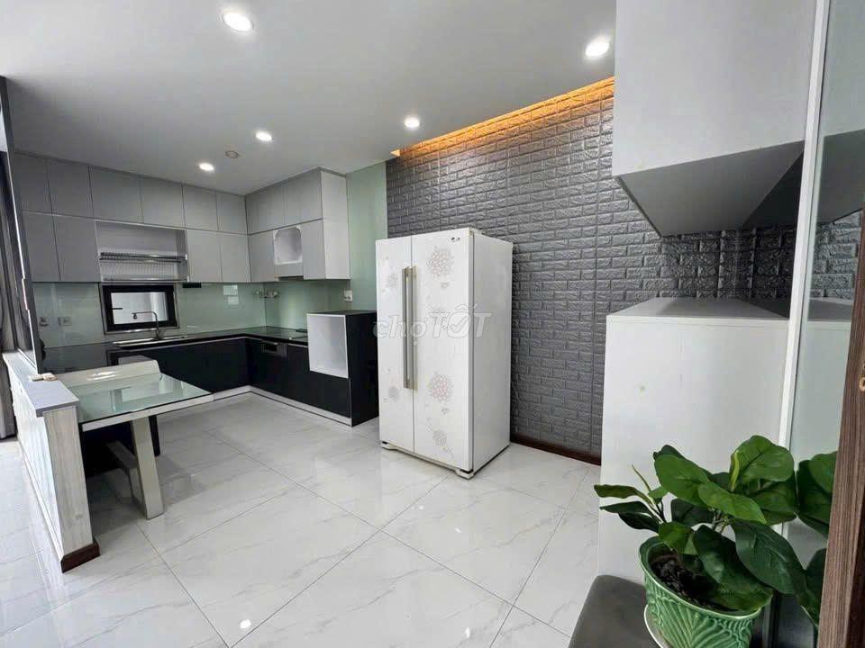  Phúc Yên- 102m2, 3PN, Full nội thất, giá 11.5 triệu/th nhận nhà liền.