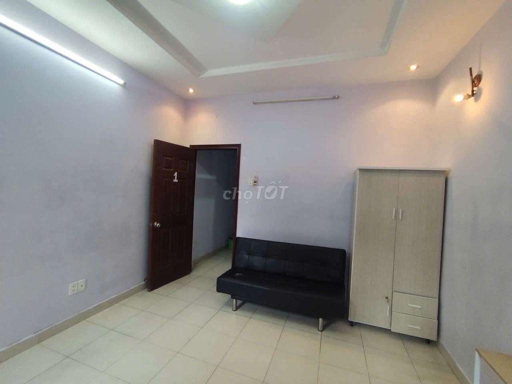 Cho thuê phòng trọ có ban công Bình Thạnh