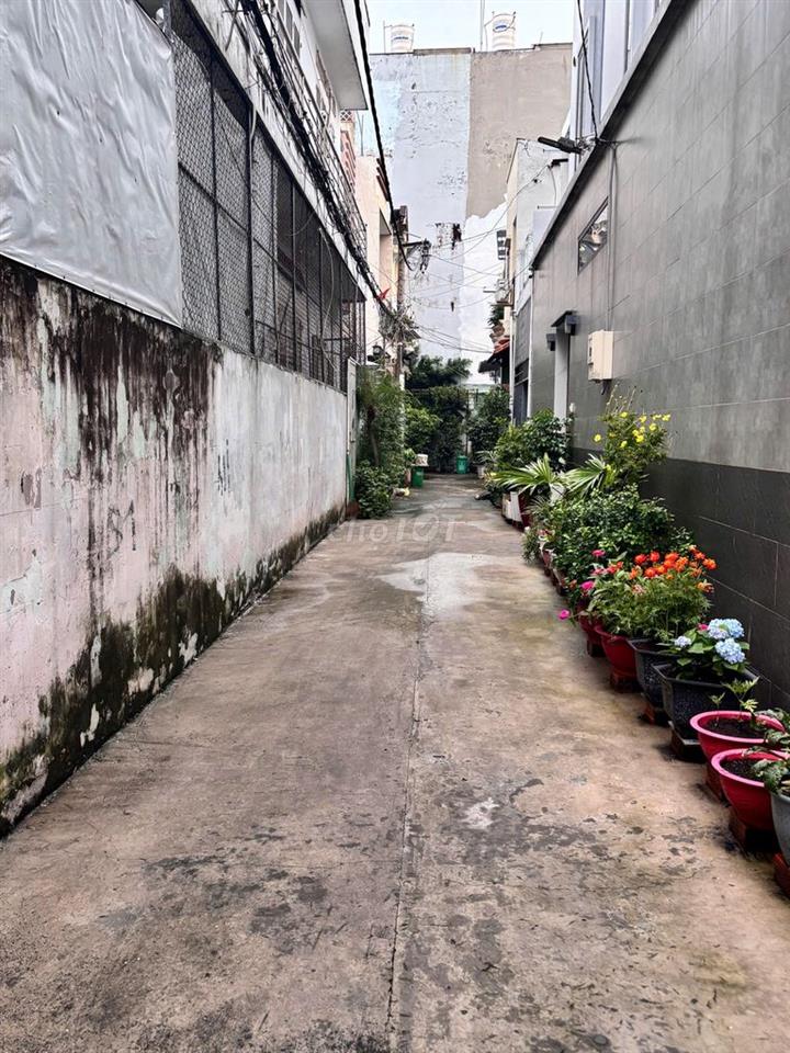 Cần bán gấp căn nhà: Đường Bùi Quang Là, P. An Hội Tây -TP.HCM.