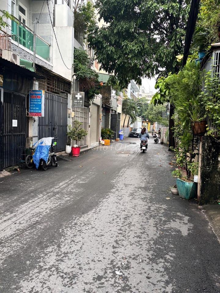 Cần bán gấp căn nhà: Đường Bùi Quang Là, P. An Hội Tây -TP.HCM.