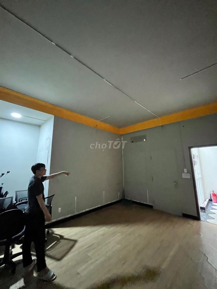 CHO THUÊ 房屋出租 주택 임대 NHÀ LỚN PHAN XÍCH LONG MẶT TIỀN SẦM UẤT PHÚ NHUẬN