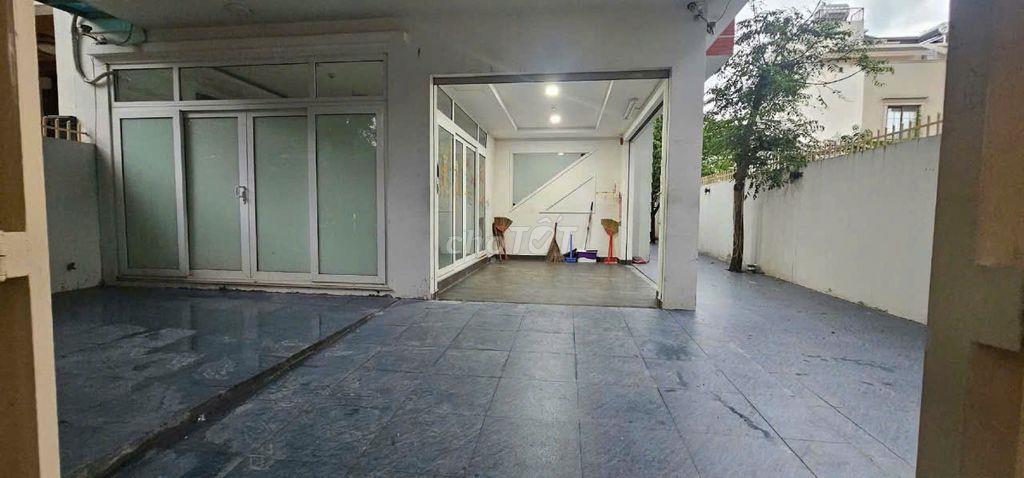 Villa 6 phòng ngủ 出租임대 for rent thuê giá cực tốt Villa For Rent D7