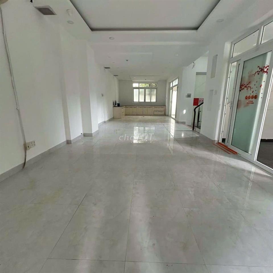 Villa 6 phòng ngủ 出租임대 for rent thuê giá cực tốt Villa For Rent D7