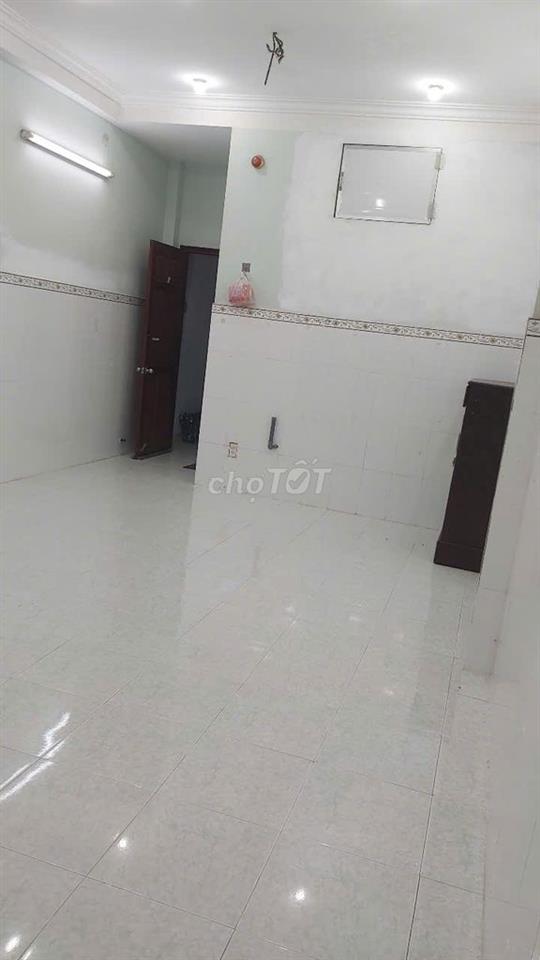 🏡 CHÍNH CHỦ CHO THUÊ PHÒNG RỘNG 40m² – TÔ HIẾN THÀNH, QUẬN 10