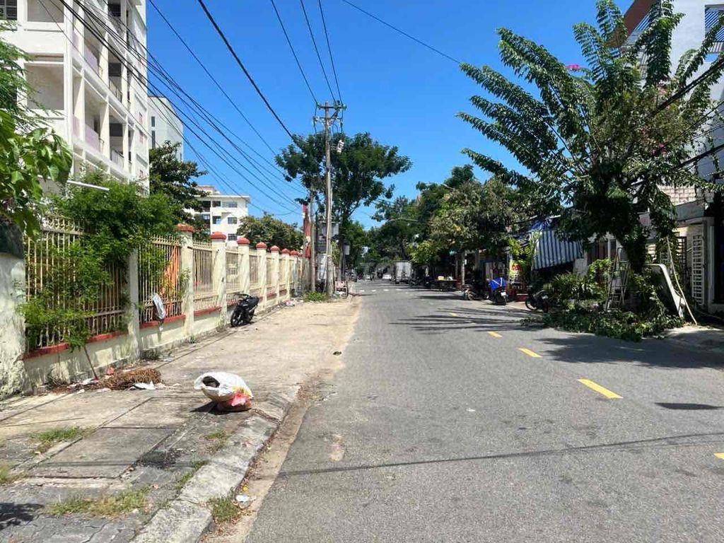 cần bán nha mặt tiền đương ngô xuân thu