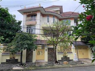 Biệt Thự gia đình cần bán