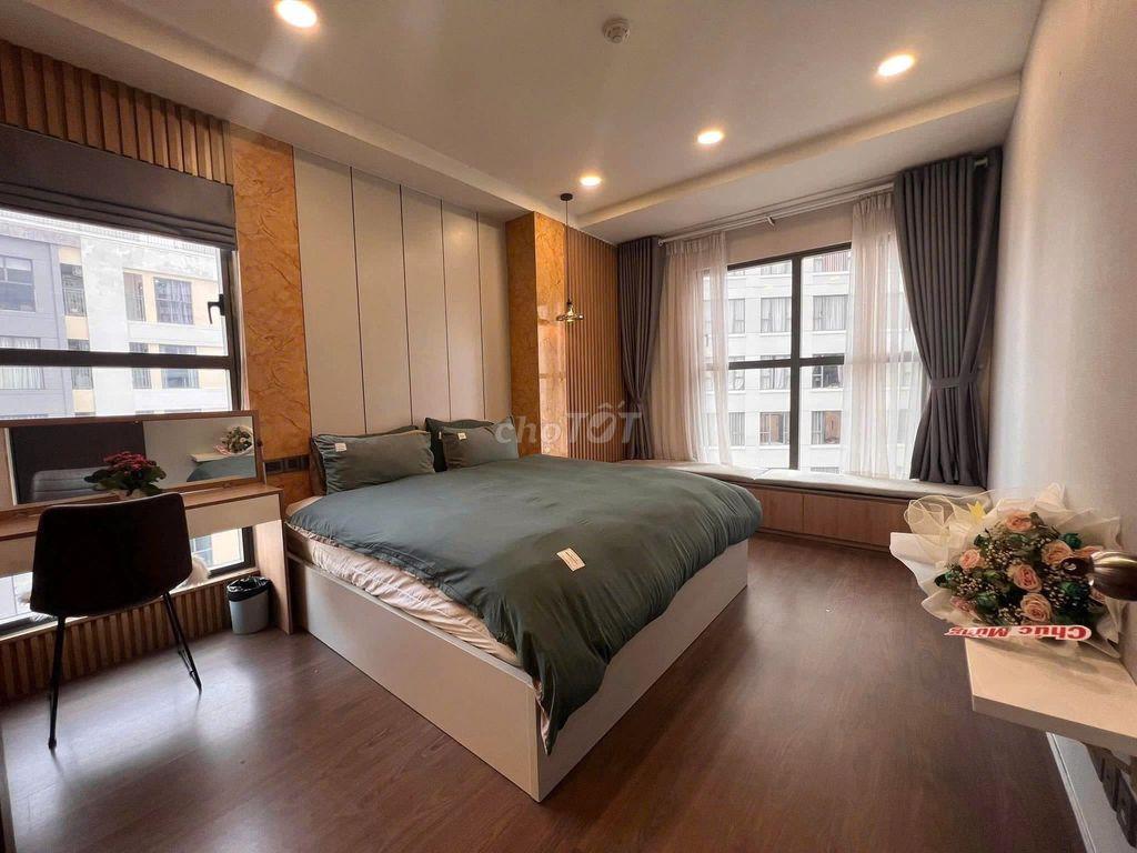 Chung cư The Flemington (Quận 11) căn hộ 96m2- 3 phòng ngủ giá 22tr/th