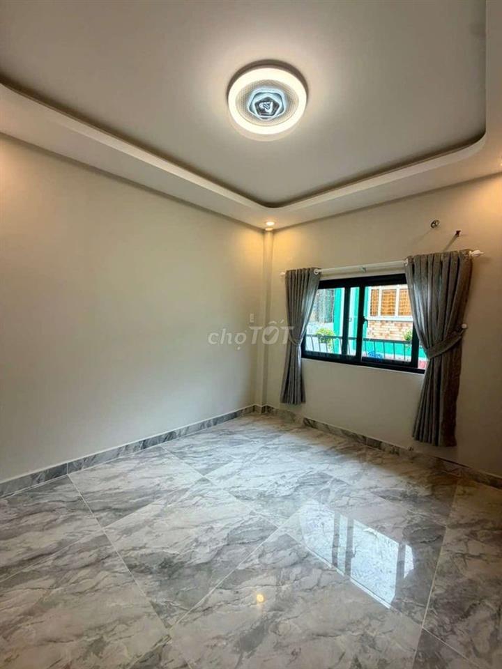 Bề ngang khủng 9M , cách 30M ra mặt tiền đường tỉnh lộ 10 
