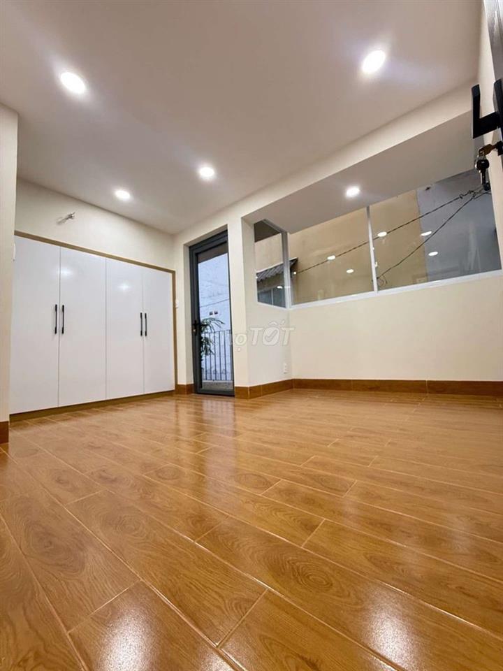 Nhà vừa đẹp vừa rẻ , 1 sẹc ra MT đường Phạm Văn Chỉ , quận6