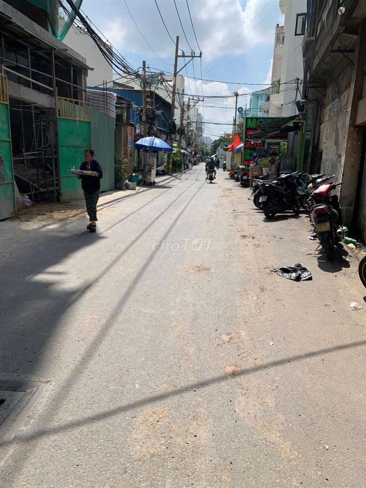 Cần tiền bán gấp nhà 3 tầng Q6