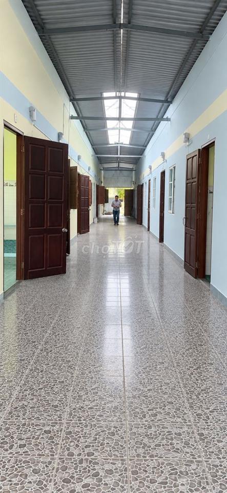 Cho thuê dãy phòng trọ mặt tiền QL1A gần Nhà máy nhiệt điện Vĩnh Tân